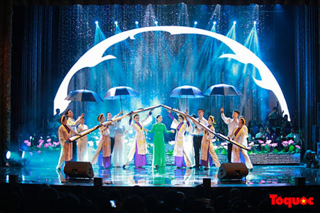 http://netcodo.com.vn/media/images/vanviet/Hue24h/Van-Hoa/Chuongtrinh-MuaDongxuHue-5-TQO.jpg