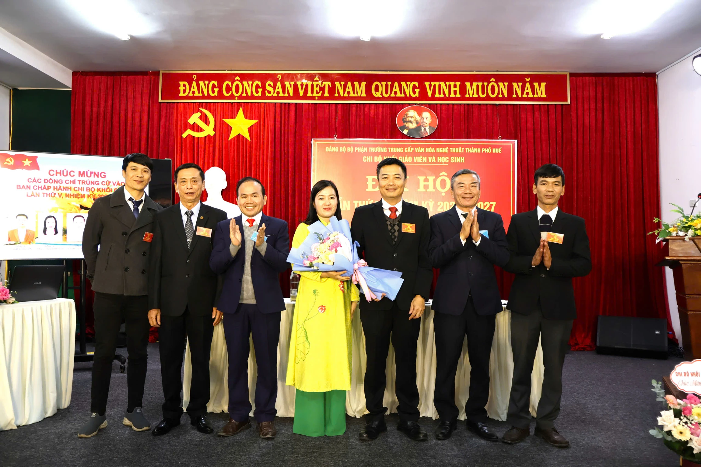 Chi bộ Khối Giáo viên và Học sinh thuộc Đảng bộ bộ phận Trường Trung cấp Văn hóa Nghệ thuật tổ chức Đại hội Chi bộ lần thứ V, nhiệm kỳ 2025 - 2027