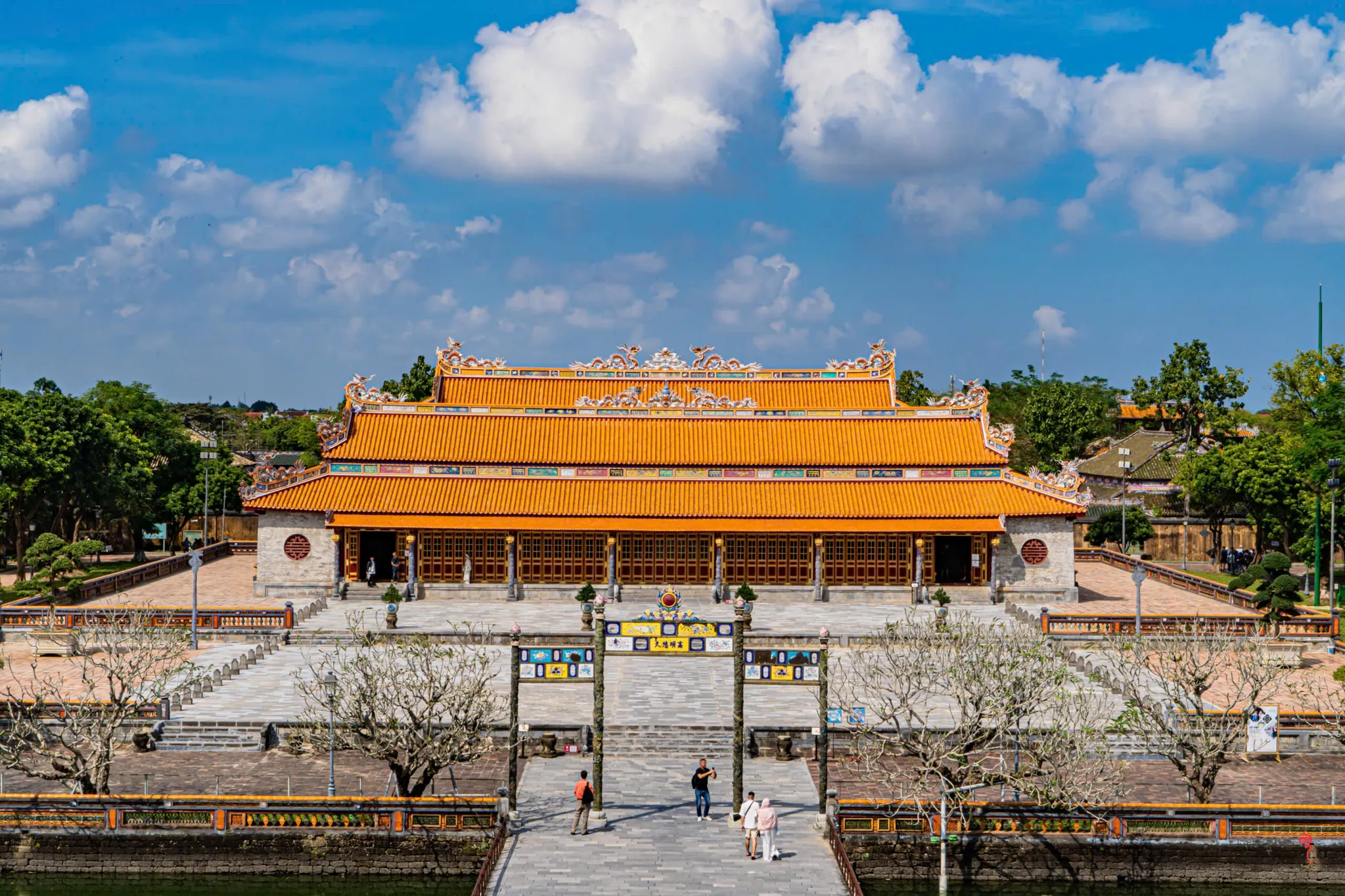 Di sản thơ văn trên kiến trúc cung đình Huế: Mười năm nhìn lại một “bảo tàng thi ca” độc nhất vô nhị