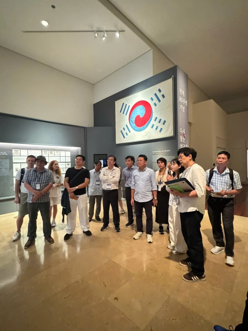 Đoàn cán bộ quản lý chủ chốt thành phố Huế tham gia chương trình tập huấn tại Hàn Quốc: Học hỏi để xây dựng đô thị văn hóa và du lịch thông minh