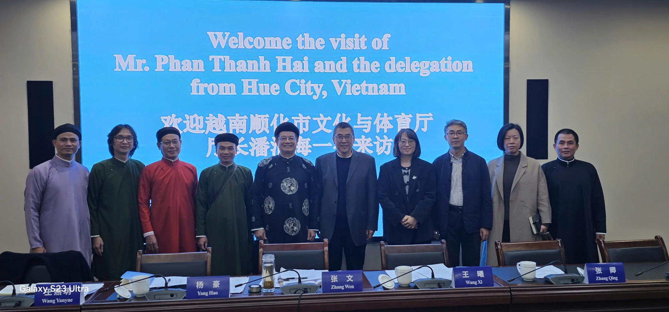 Đoàn công tác thành phố Huế khảo sát, làm việc tại Thành Đô: Học hỏi mô hình "Thành phố đáng sống" từ ẩm thực