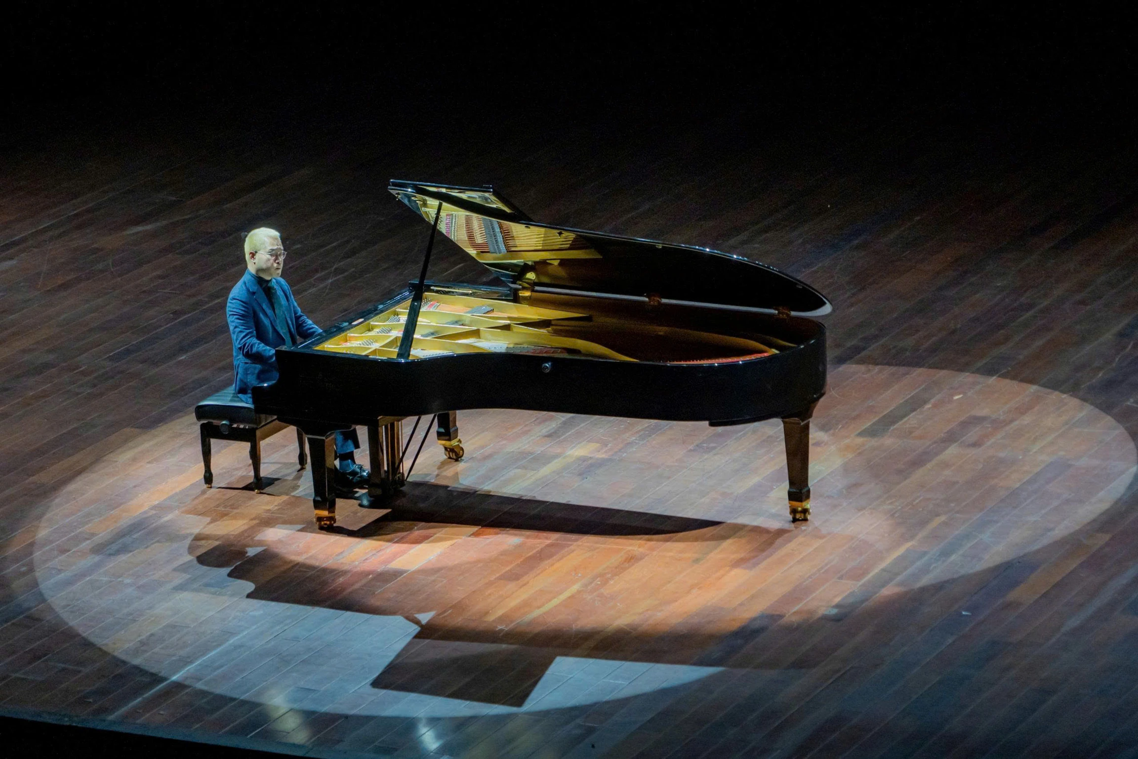 HÒA NHẠC ĐỘC TẤU PIANO HIBIKI TAMURA TẠI HUẾ – NHỊP CẦU ÂM NHẠC TRONG GIAO LƯU VĂN HÓA VIỆT NAM – NHẬT BẢN
