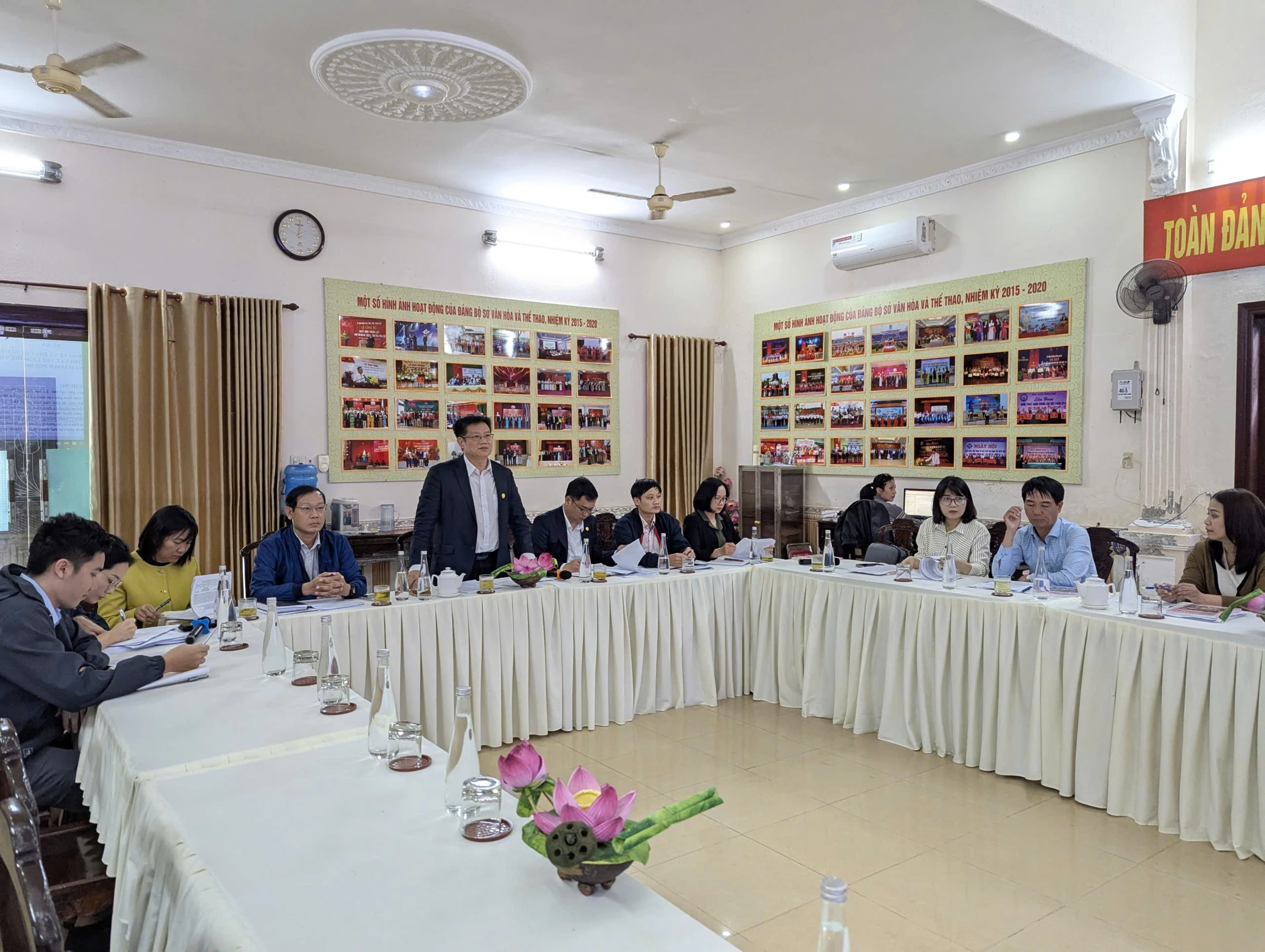 Hội nghị góp ý đề án “Bảo tồn, quản lý và phát huy giá trị lễ hội Điện Huệ Nam”