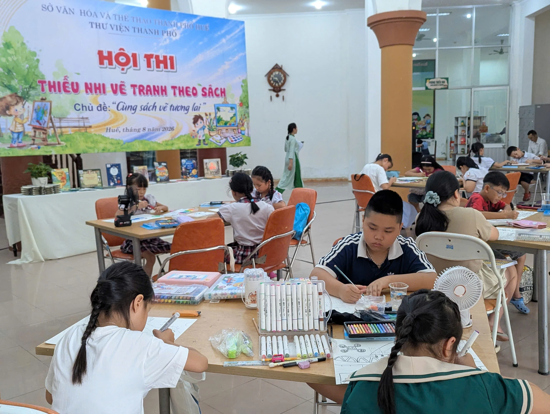 Khai mạc Hội thi Thiếu nhi vẽ tranh theo sách năm 2026 với chủ đề “Cùng sách vẽ tương lai”