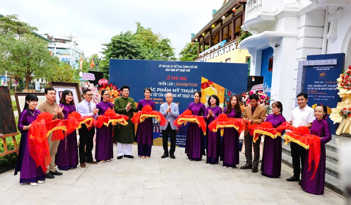 KHAI MẠC TRIỂN LÃM “TÁC PHẨM MỸ THUẬT – SƯU TẬP CỦA BẢO TÀNG MỸ THUẬT HUẾ”