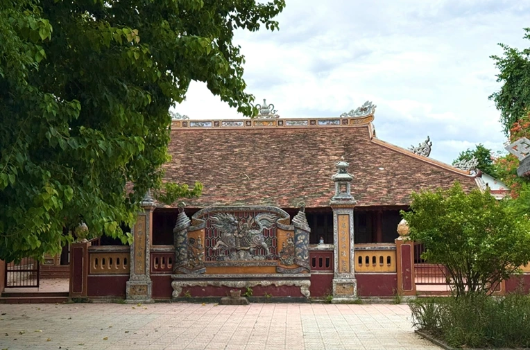 Văn hóa làng trong phố