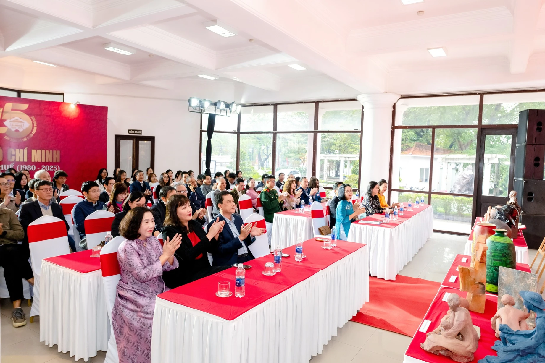 Lễ tiếp nhận tư liệu, hiện vật về Chủ tịch Hồ Chí Minh và Khai mạc triển lãm chuyên đề "Con đường cách mạng đồng chí Hồ Chí Minh ở Trung Quốc"