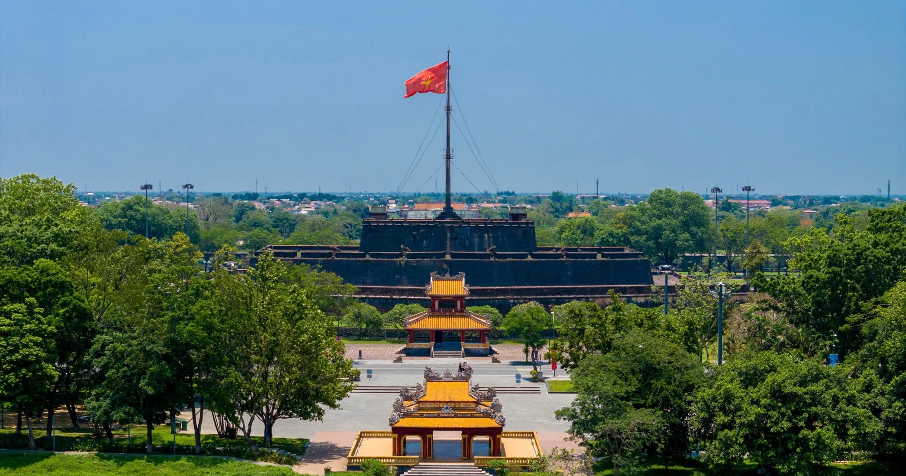 NGHỊ QUYẾT 80 VÀ NGÀY VĂN HÓA VIỆT NAM 24/11: KHI VĂN HÓA ĐƯỢC ĐẶT VÀO TRUNG TÂM CỦA PHÁT TRIỂN