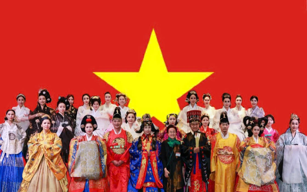 Sắc màu Hanbok giữa lòng Cố đô - Điểm nhấn Á Đông trong đêm khai mạc Festival Huế 2025