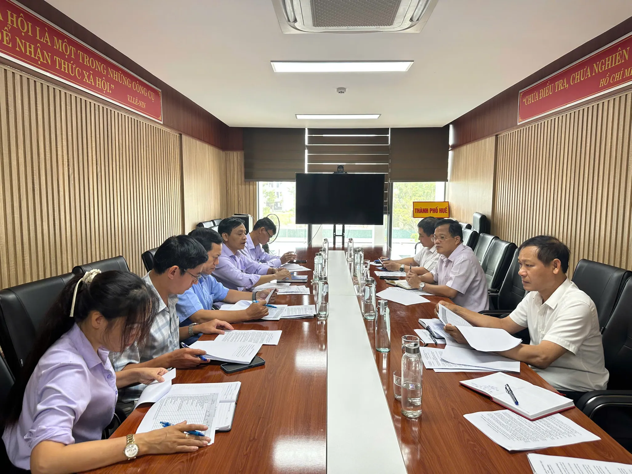 Sở Văn hoá và Thể thao làm việc với Thống kê thành phố Huế về dữ liệu xây dựng Hồ sơ tham gia Mạng lưới các thành phố sáng tạo của UNESCO lĩnh vực Ẩm thực