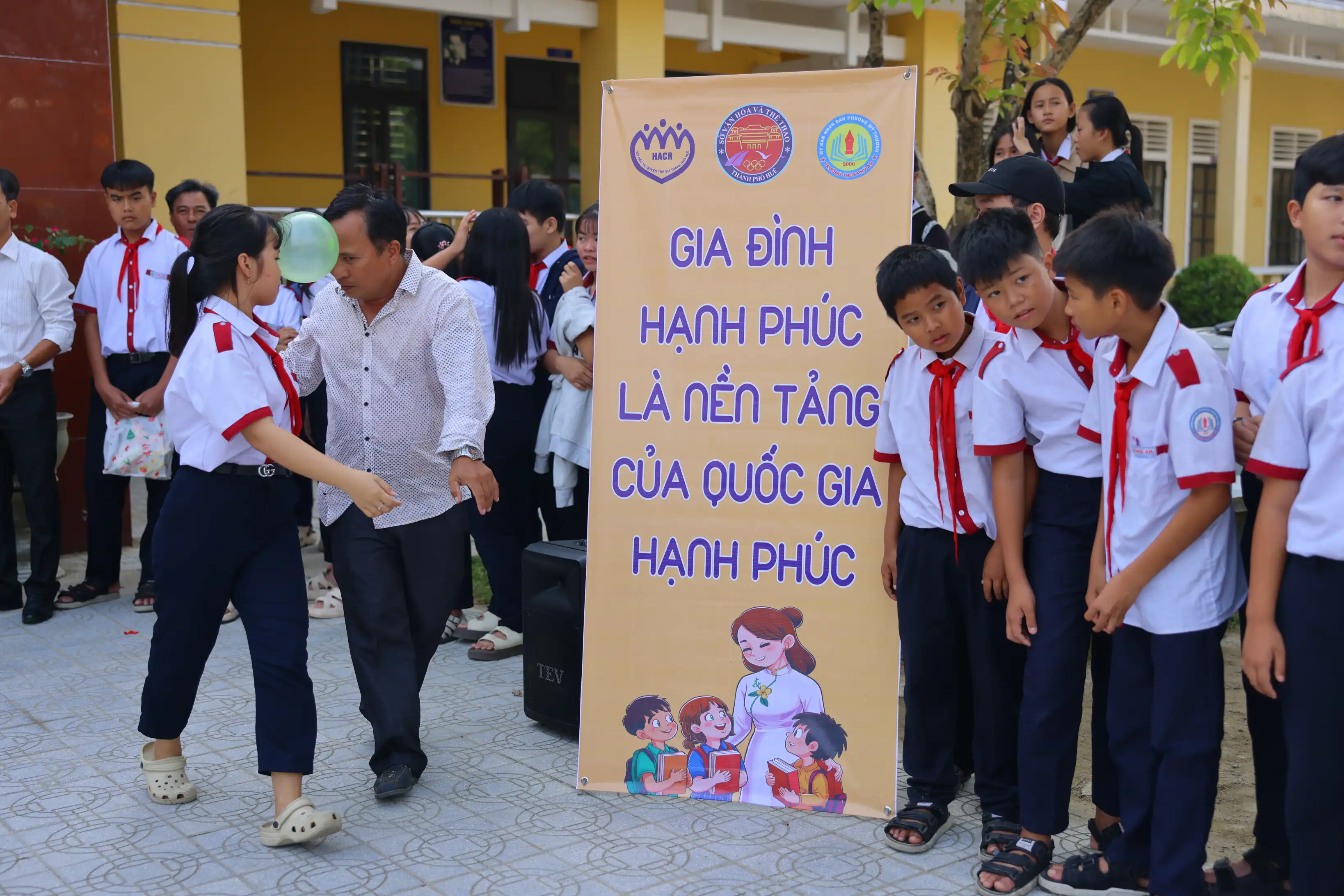Thành phố Huế triển khai đồng bộ hệ giá trị quốc gia, hệ giá trị văn hóa, hệ giá trị gia đình, chuẩn mực con người Việt Nam