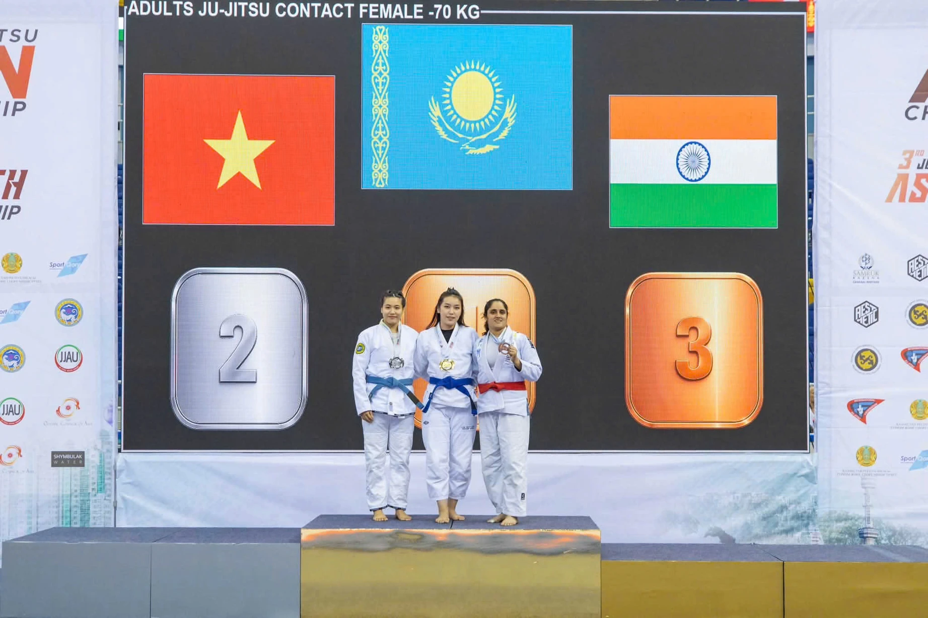 VĐV Nguyễn Thu Hương giành Huy chương Bạc Giải vô địch trẻ và vô địch Ju-jitsu châu Á 2026